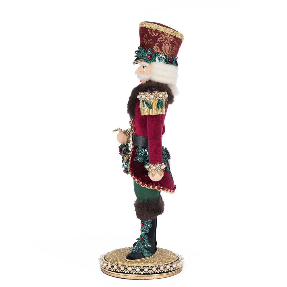 Katherine's Collection Kerst - Winter Balsam and Berry - General James Juniper Nutcracker Tabletop - 47cm