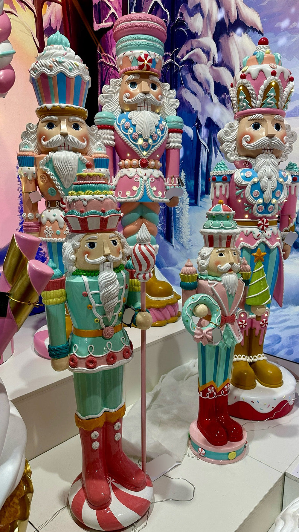 PRE-ORDER: Viv! Christmas Display - XXL Nutcracker Cupcake incl. LED - 152cm