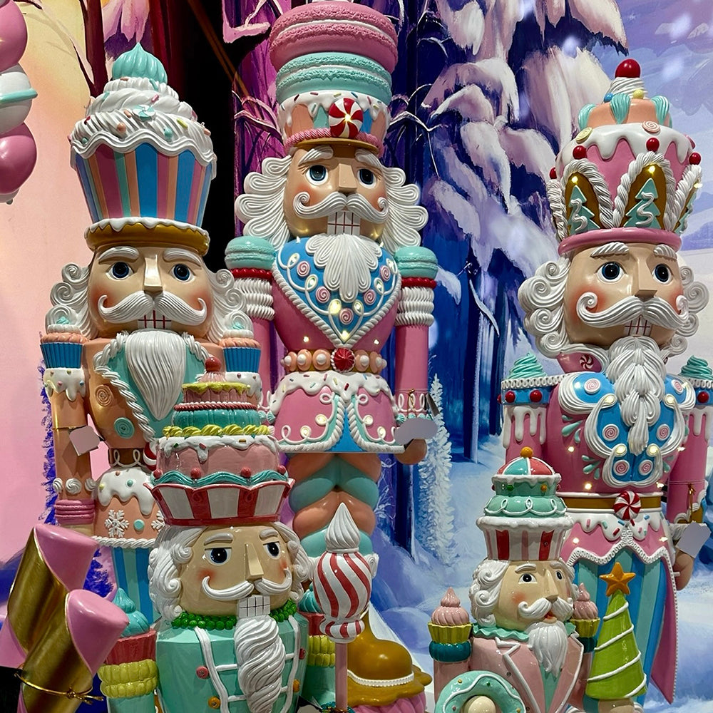 PRE-ORDER: Viv! Christmas Display - XXL Nutcracker Cake incl. LED - 180cm