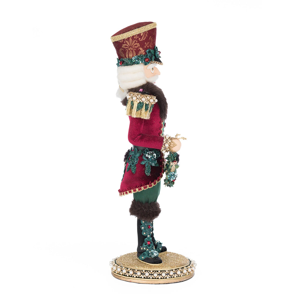 Katherine's Collection Kerst - Winter Balsam and Berry - General James Juniper Nutcracker Tabletop - 47cm