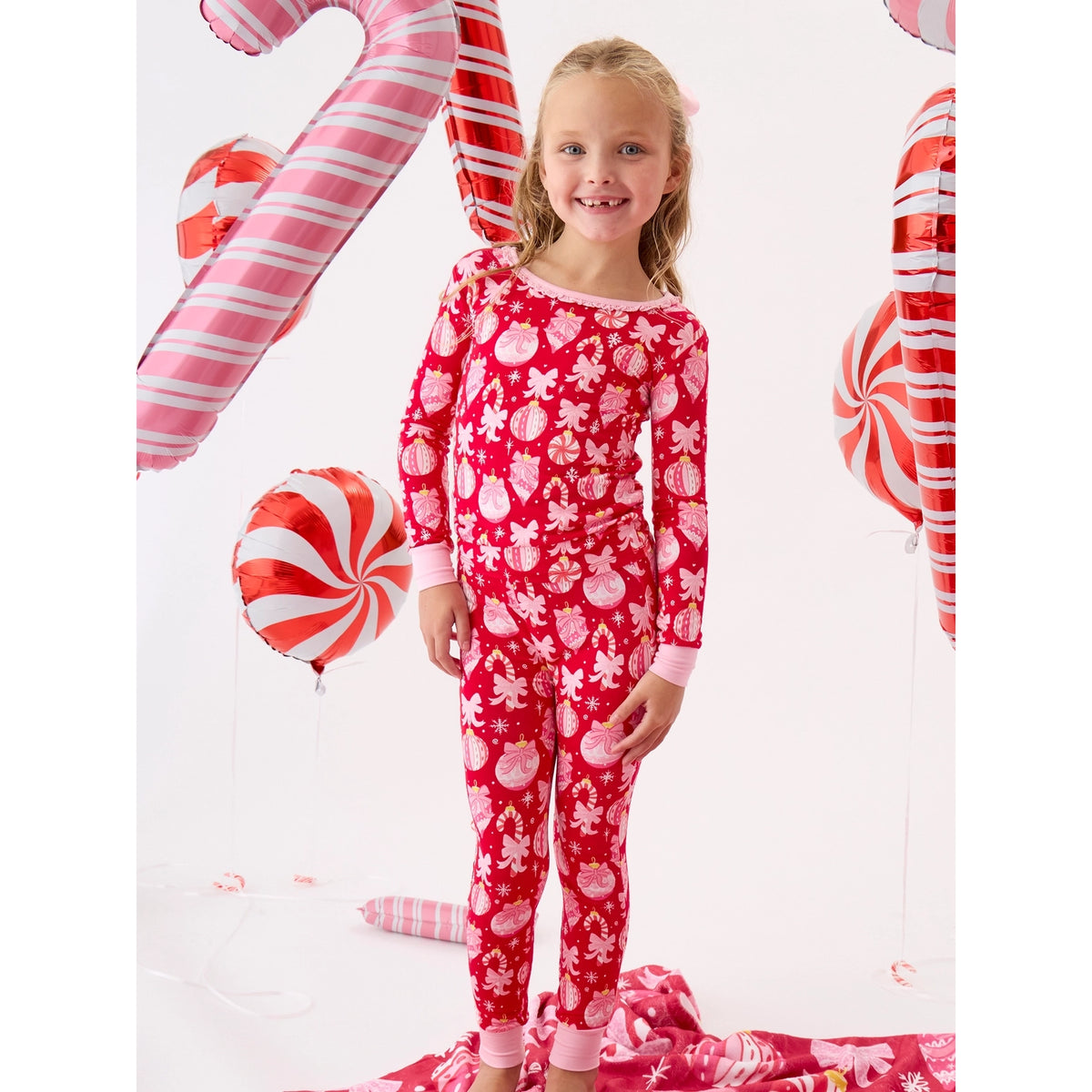RuffleButts - Meisjes Kerstpyjama Set Lange Mouwen - Ornament Bows - Rood - Bamboe Viscose