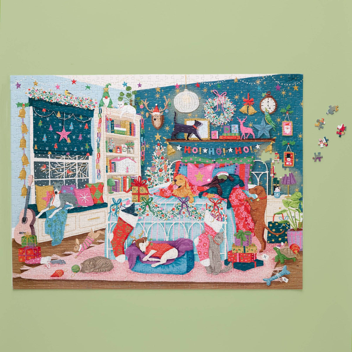 WerkShoppe Christmas Puzzle with Gold Foil - Christmas Morning - 1,000 Pieces