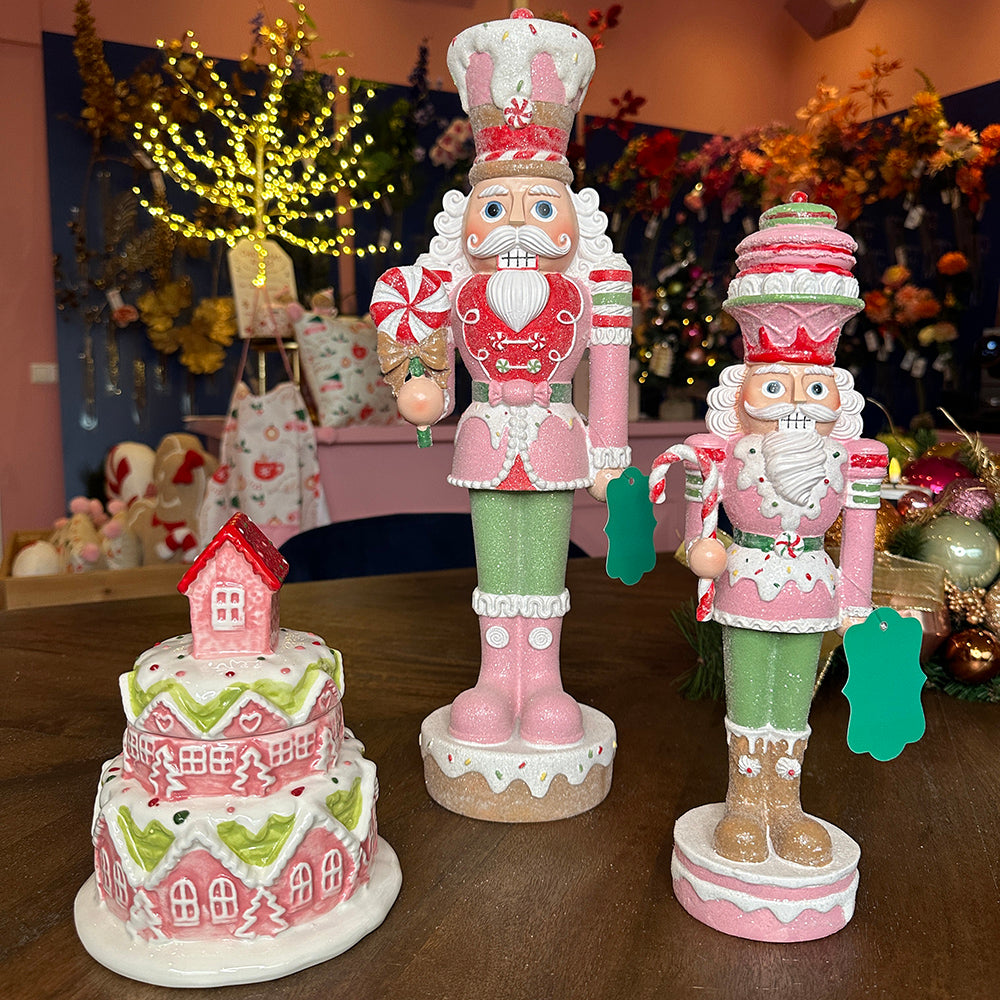 Viv! Christmas tableware - Cookie Jar Gingerbread House - ceramic - pastel - pink - 18cm