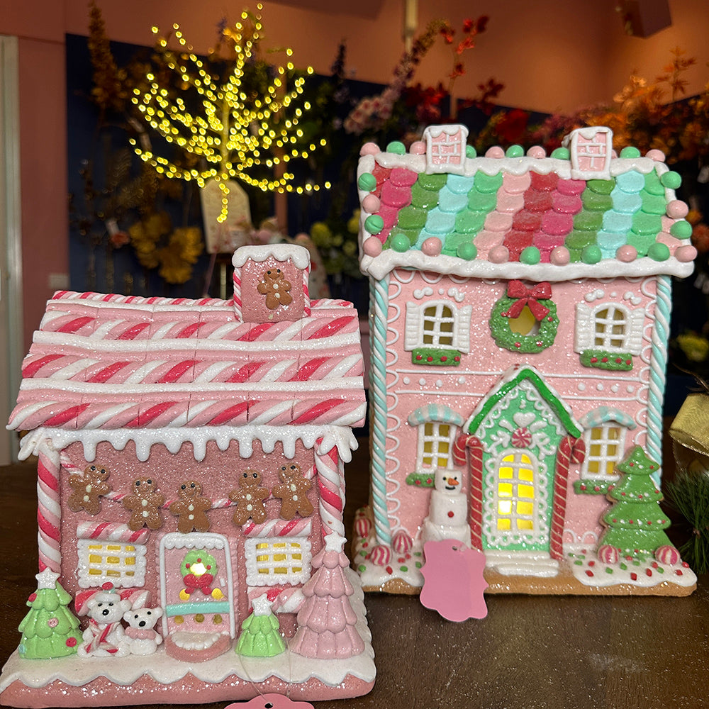 Viv! Christmas Tabletop Figure - Gingerbread House of Clay with Marshmallow Bears incl. LED Lighting - Pastel Pink - 23cm