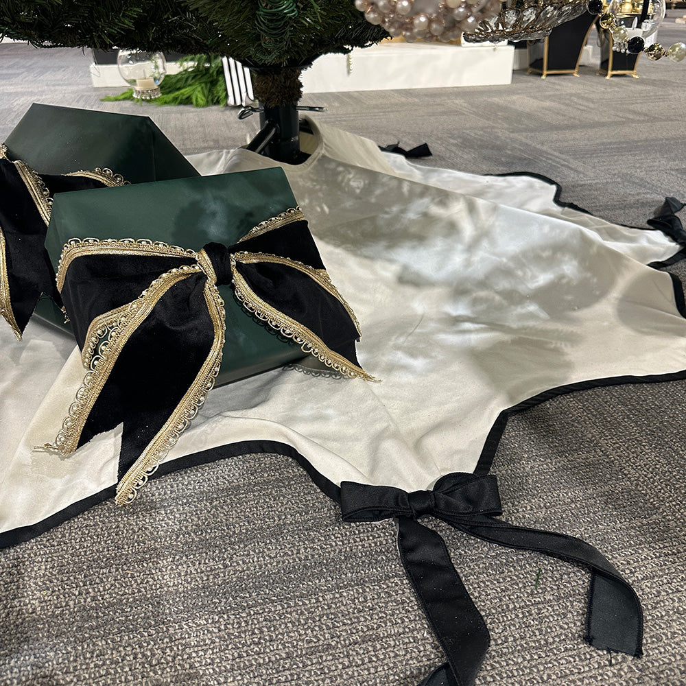 Viv! Christmas Luxury Tree Skirt - Velvet w/ Satin Bows - White Black - Ø152 cm