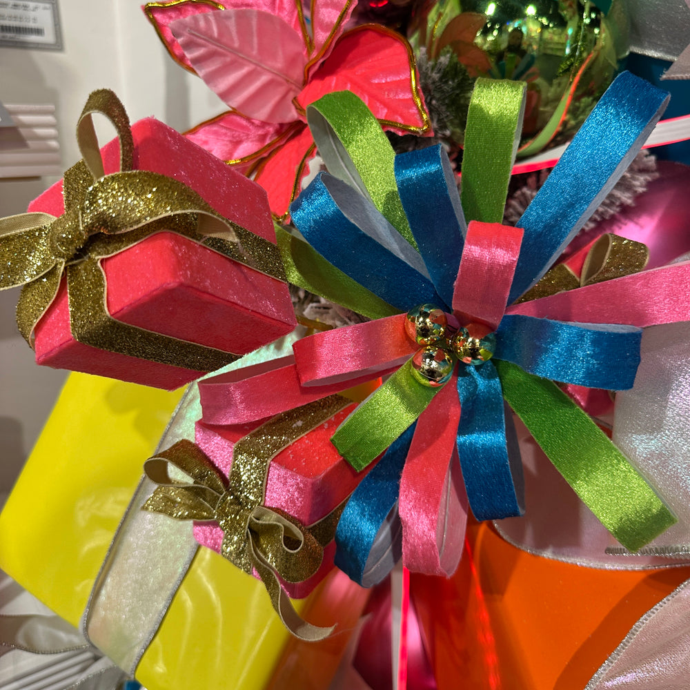 Viv! Christmas Spray - Velvet Presents w/ Bow - Pink - 69 cm