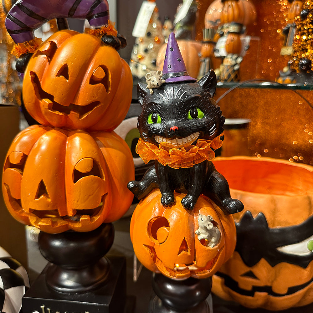 Viv! Christmas Halloween Decoratie Beeld - 'Spooky' Kat op Stapel Pompoenen incl. LED Verlichting - 36 cm