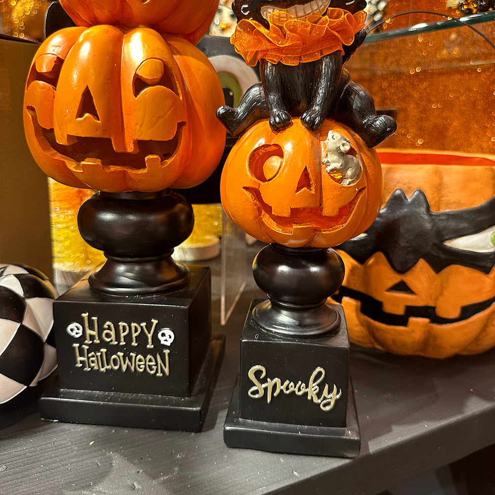 Viv! Christmas Halloween Decoratie Beeld - 'Spooky' Kat op Stapel Pompoenen incl. LED Verlichting - 36 cm