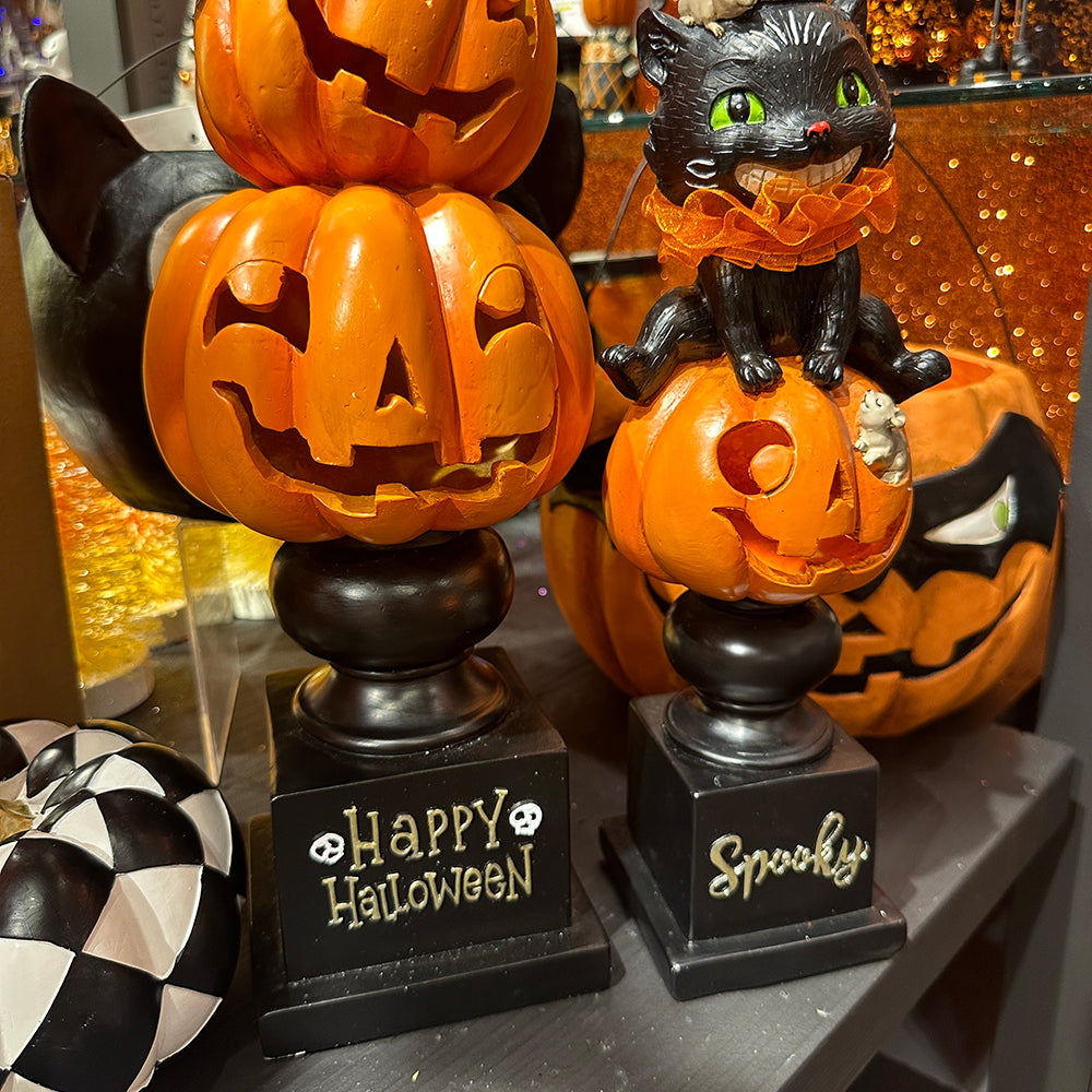 Viv! Christmas Halloween Decoratie Beeld - 'Spooky' Kat op Stapel Pompoenen incl. LED Verlichting - 36 cm