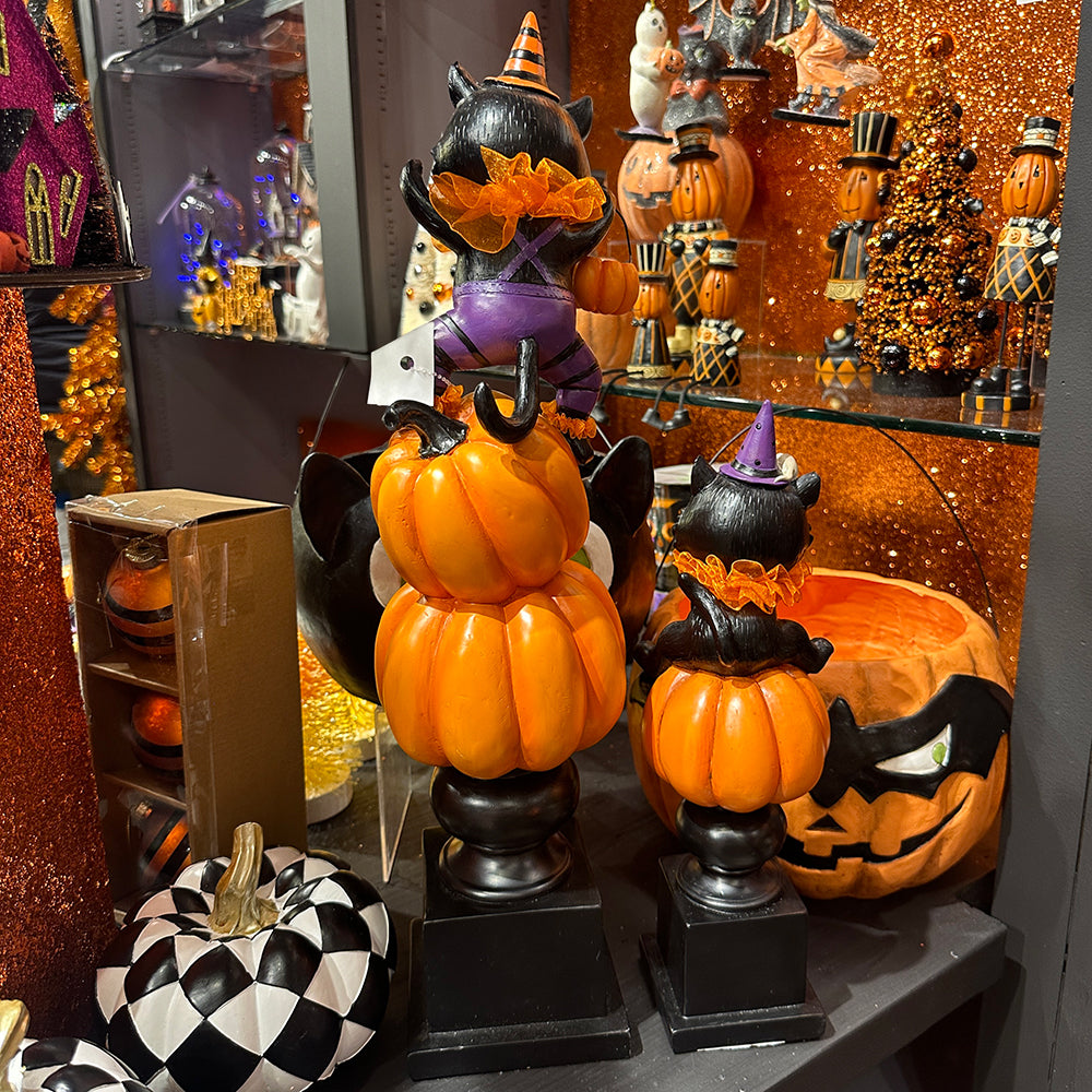 Viv! Christmas Halloween Decoratie Beeld - 'Spooky' Kat op Stapel Pompoenen incl. LED Verlichting - 36 cm