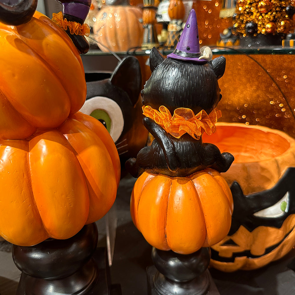 Viv! Christmas Halloween Decoratie Beeld - 'Spooky' Kat op Stapel Pompoenen incl. LED Verlichting - 36 cm