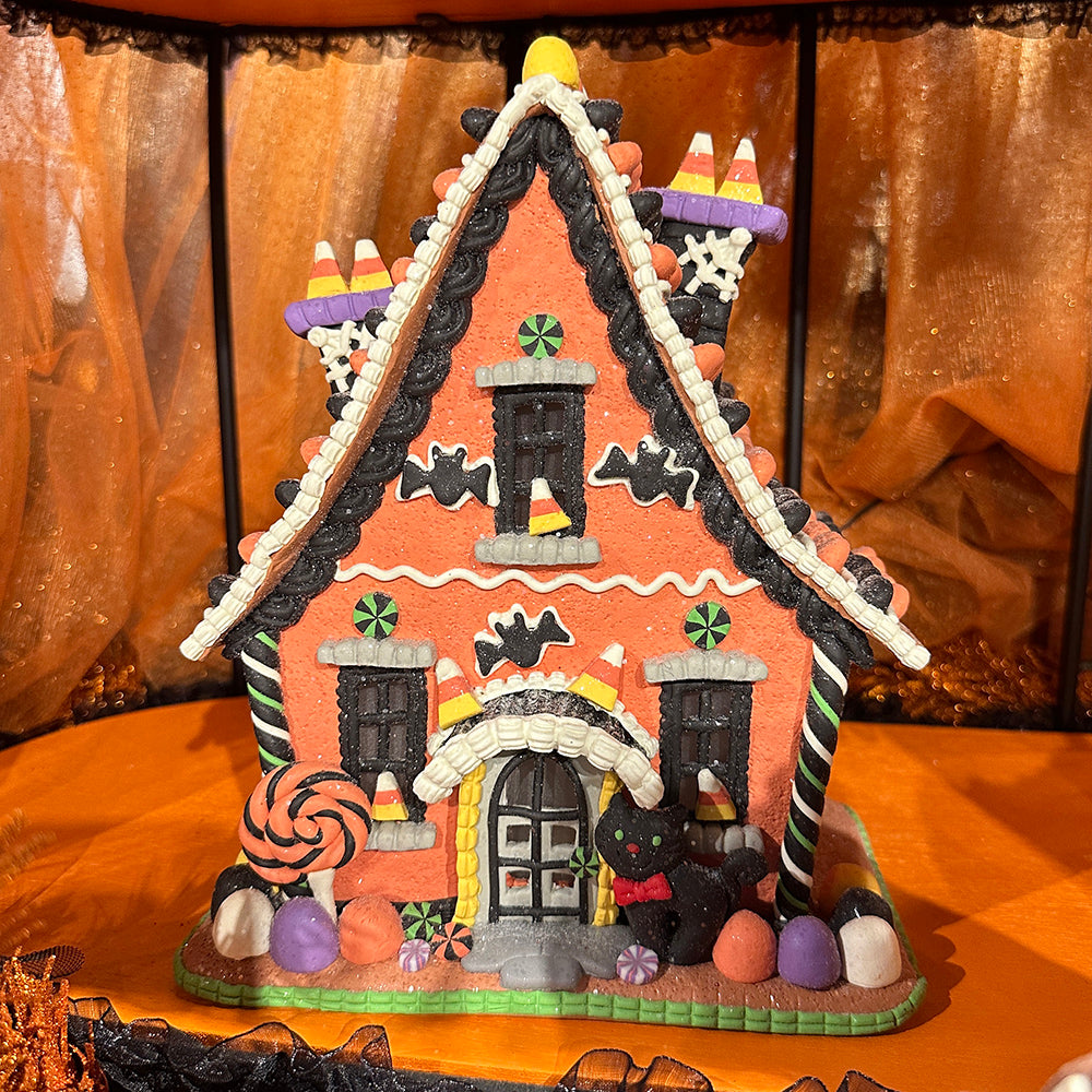 Viv! Christmas Halloween Decoratie Beeld - Oranje Gingerbread Huis van Klei incl. LED Verlichting - 23 cm
