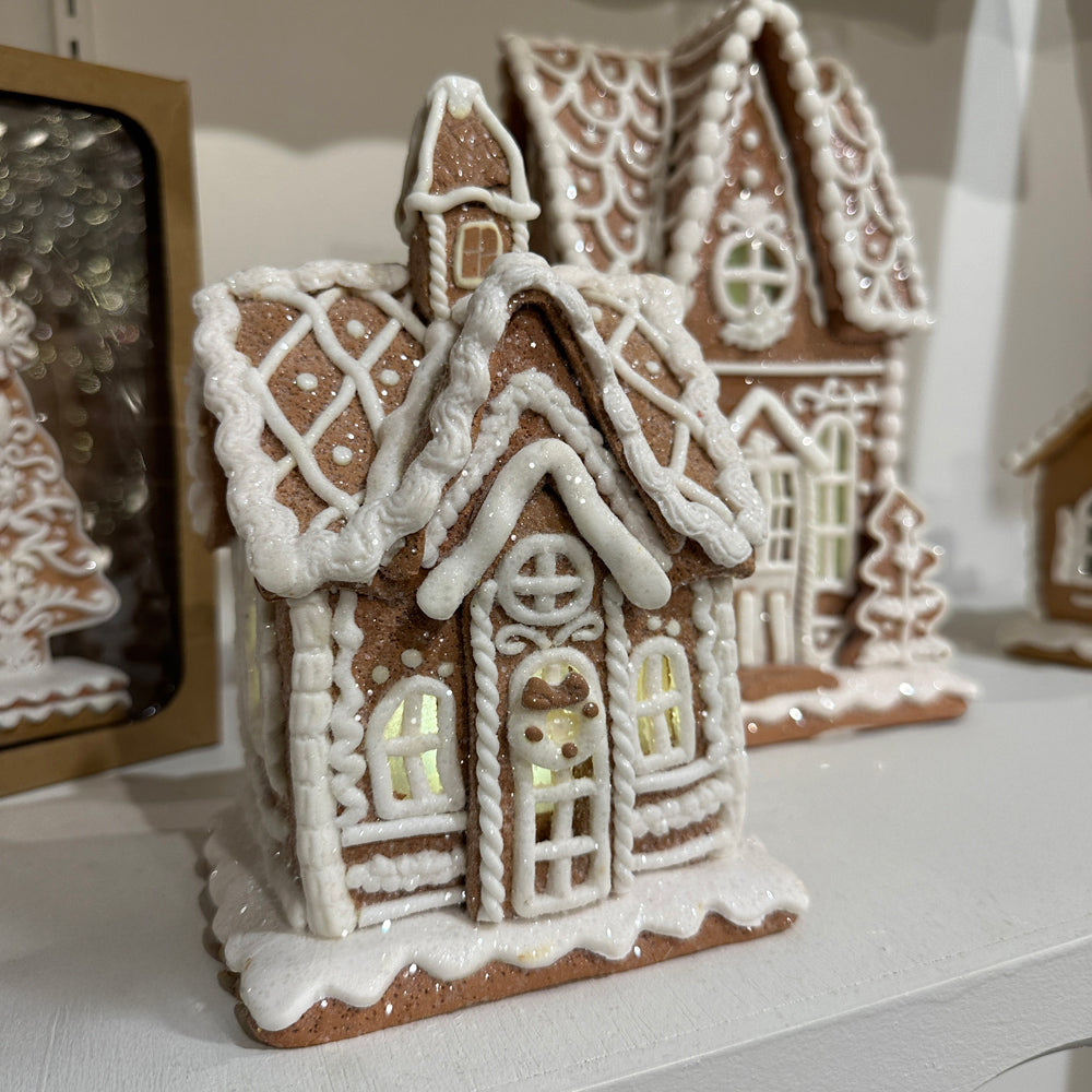 Viv! Christmas Kerstbeeld - Gingerbread Huisje van Klei met Icing Details incl. LED Verlichting - bruin wit - 20cm