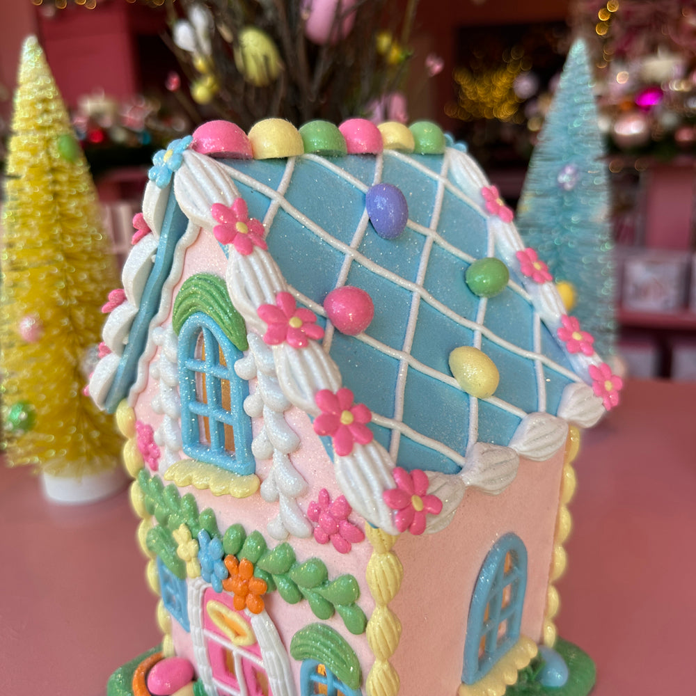 Viv! Christmas Easter Decoration - Gingerbread House with Chick incl. LED Lighting - 20cm