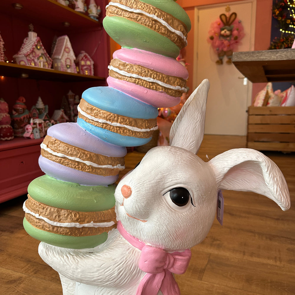 Goodwill M&G Paasdecoratie - XL Paashaas met Toren Macarons - pasen - 90cm
