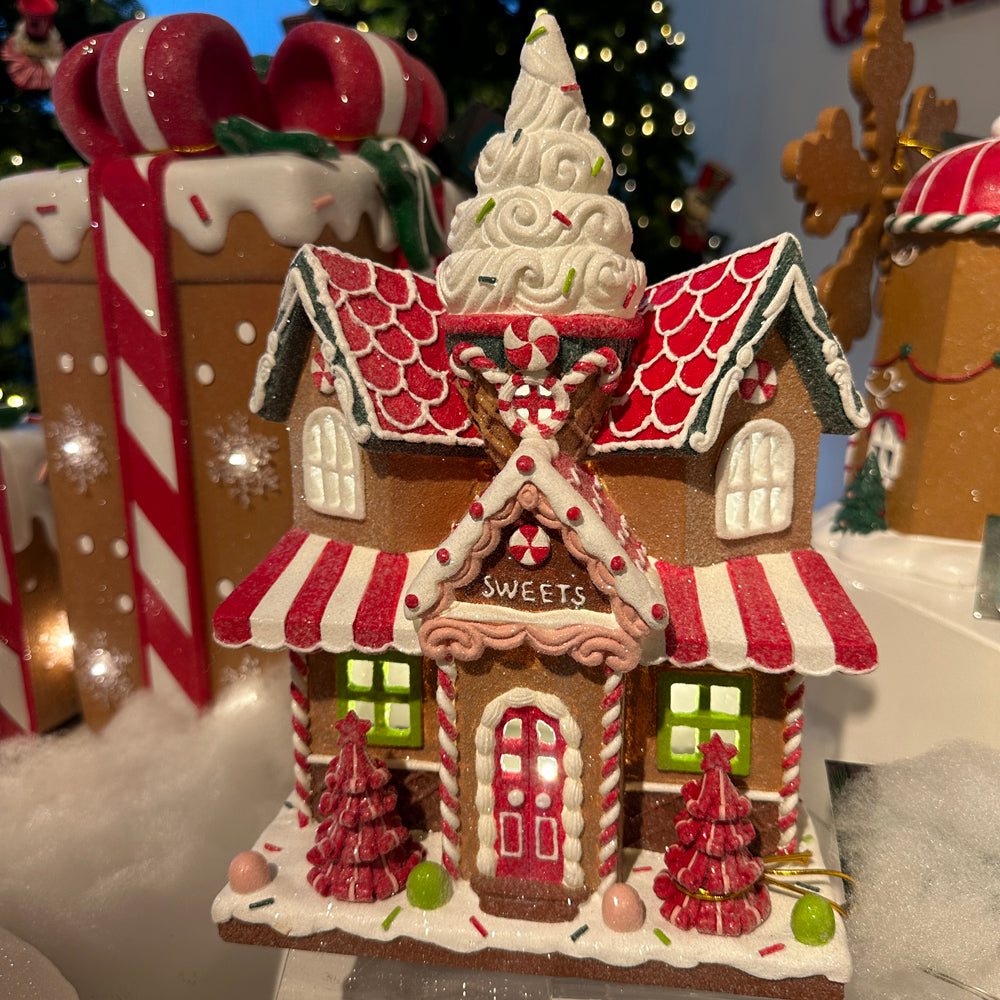 Viv! Christmas Kerstbeeld - Gingerbread 'Sweets' Huis incl. LED Verlichting - bruin rood - 29cm