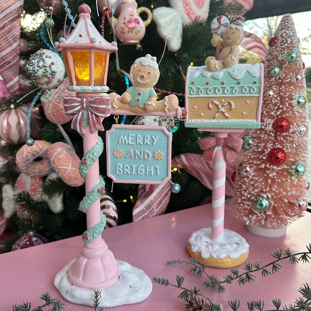 Viv! Christmas Kerstbeeld - Gingerbread Lantaarn incl. LED Verlichting - pastel - roze groen - 36cm