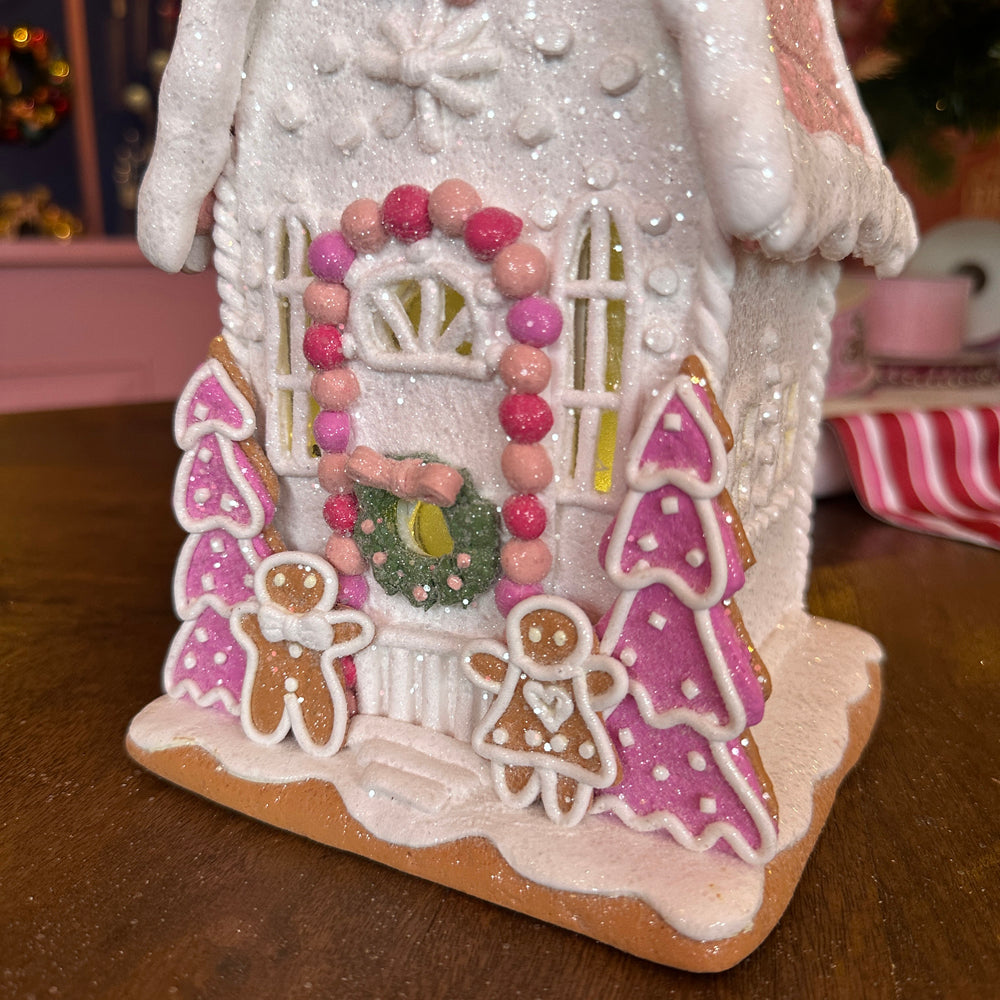Viv! Christmas Kerstbeeld - Smal Gingerbread Huis van Klei met Roze Snoepdecoratie incl. LED Verlichting - roze wit - 30cm