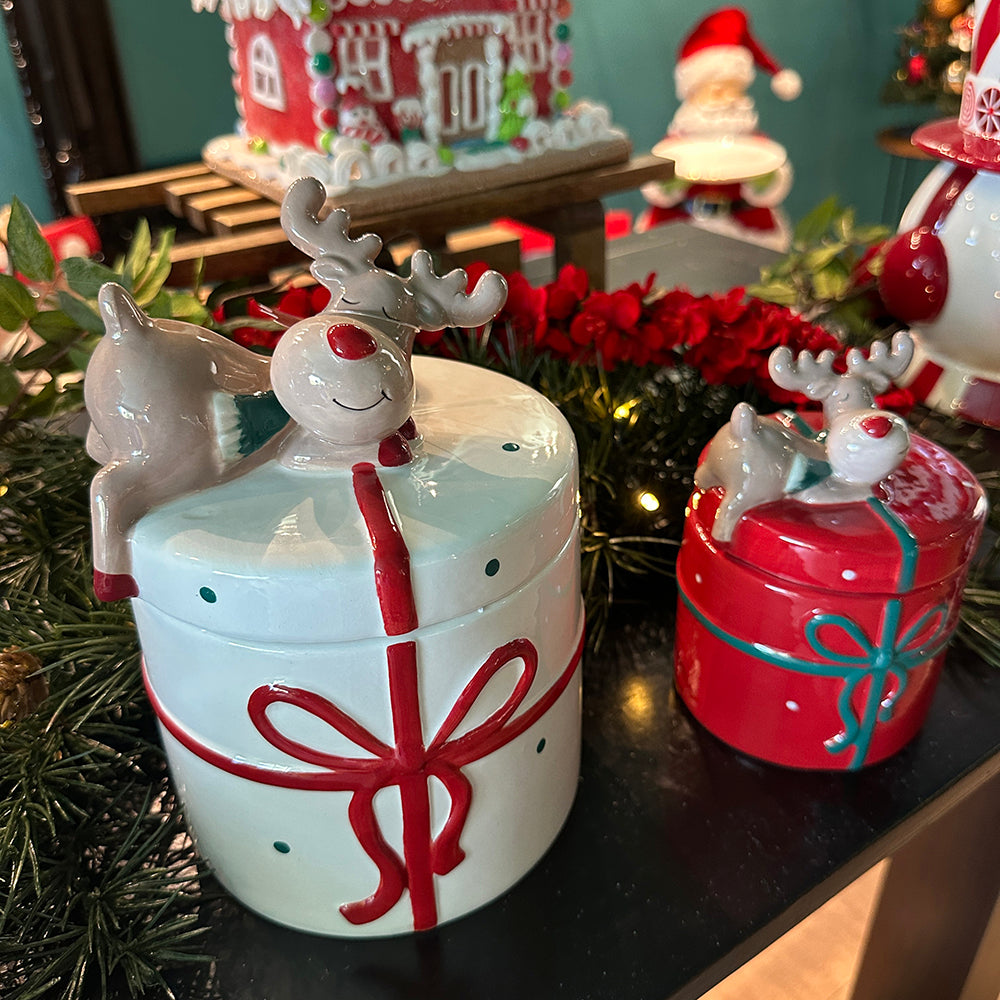 Viv! Christmas Tableware - Large and Small Cookie Jar with Sleeping Reindeer - set of 2 - ceramic - white red green - 20 and 14 cm