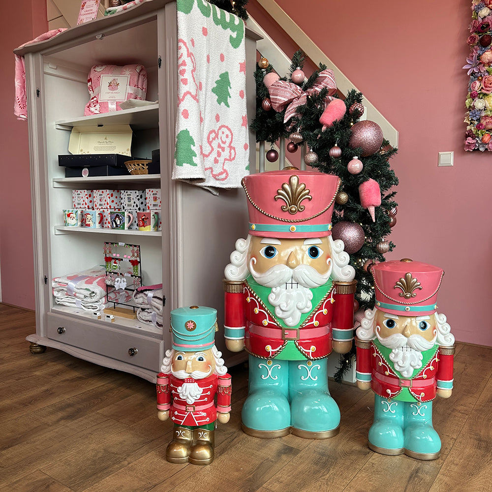 Viv! Christmas Kerstbeeld - Chunky Notenkraker incl. LED Verlichting - rood roze blauw - 62cm