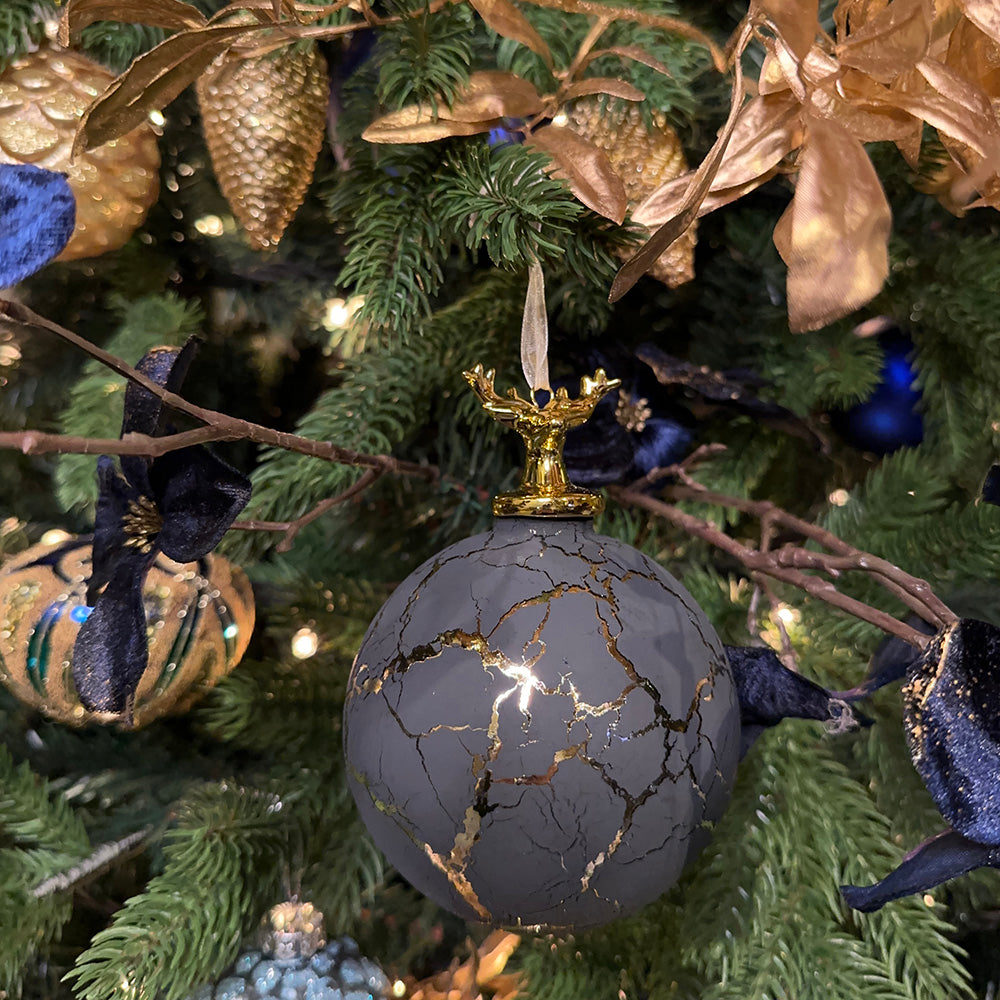 Viv! Christmas Kerstbal - Hert - set van 2 - glas - zwart met gouden marmerlook - 13,5cm