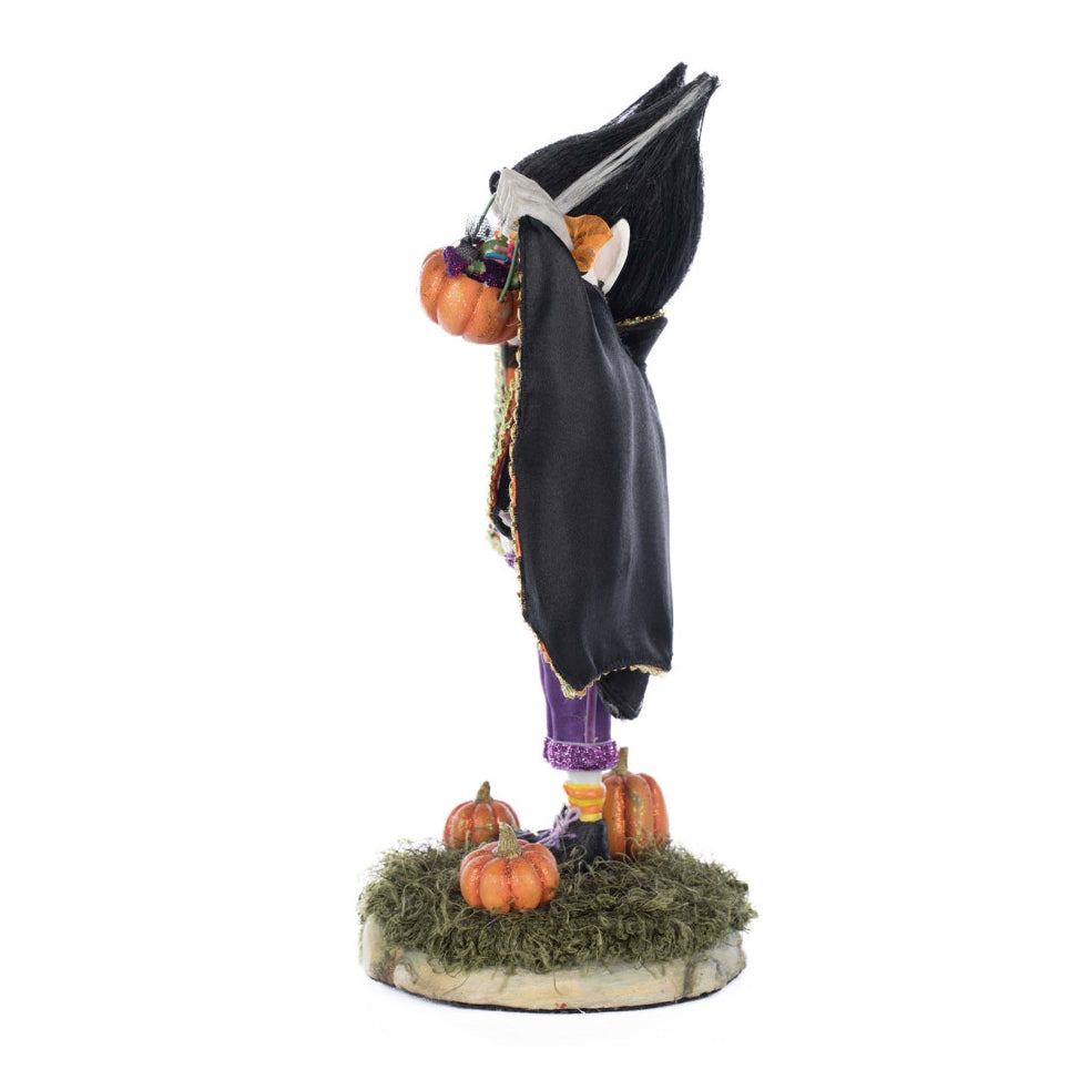 Katherine's Collection Halloween Beeld - Ghoulish Gatherings - 'Vlad The Vampire Boy' - 31cm