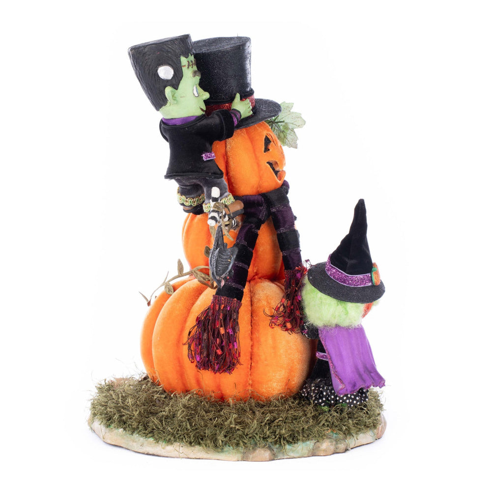 Katherine's Collection Halloween Beeld - Ghoulish Gathering - 'Ghouls Building Pumpkin Man' - 34cm