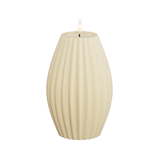 Deluxe Homeart - Geriffelte LED-Stumpenkerze - 10 × 15 cm - Cremeweiß