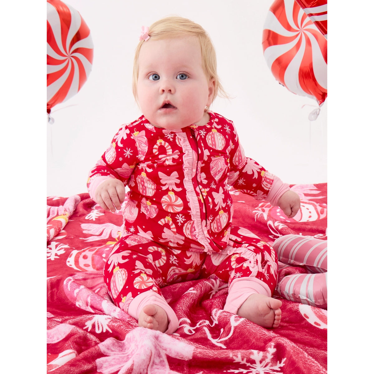 RuffleButts - Baby Meisjes Kerstpyjama met Rits - Ornament Bows - Rood - Bamboe Viscose