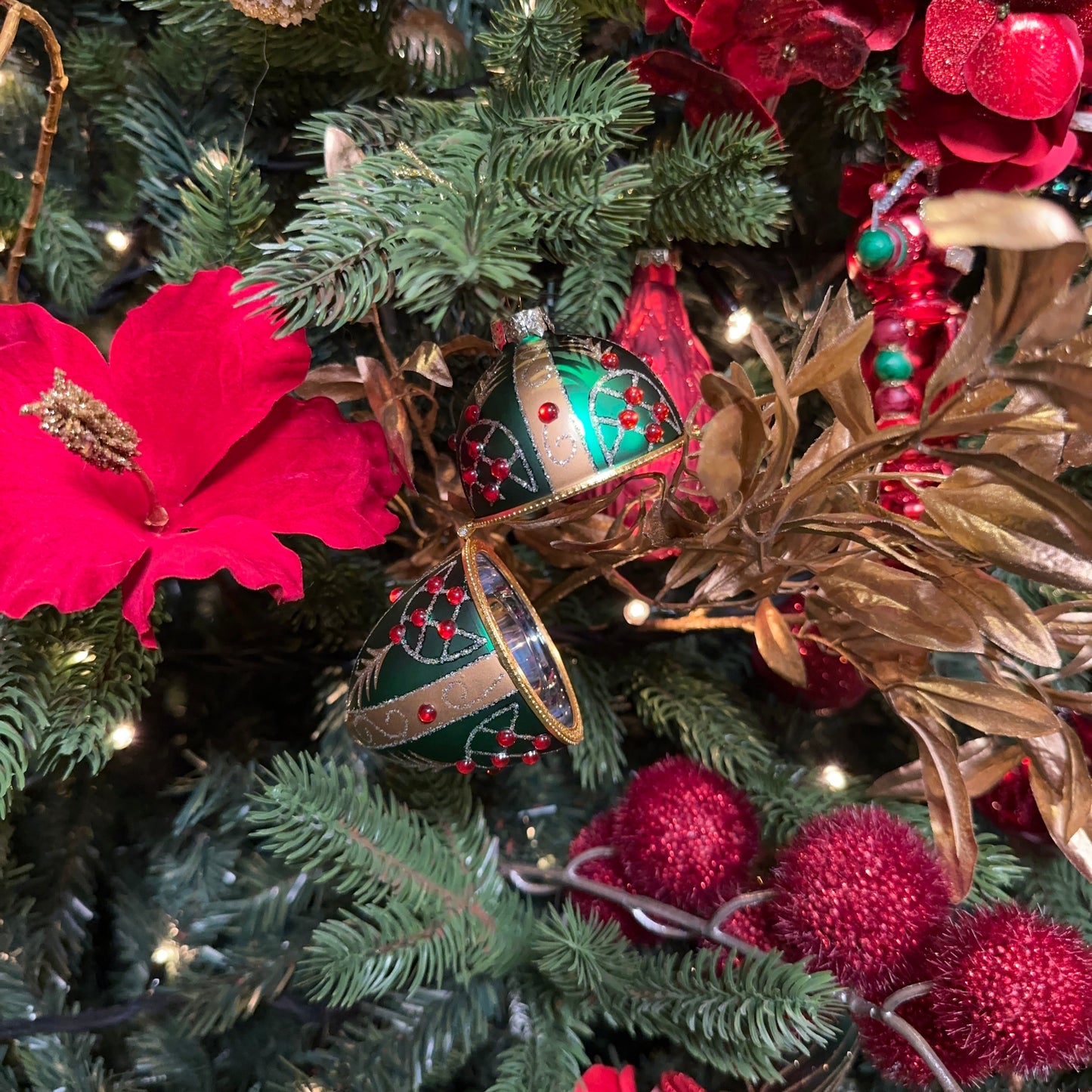 Viv! Christmas Kerstbal - Juwelenbox - glas - groen goud rood - 11cm