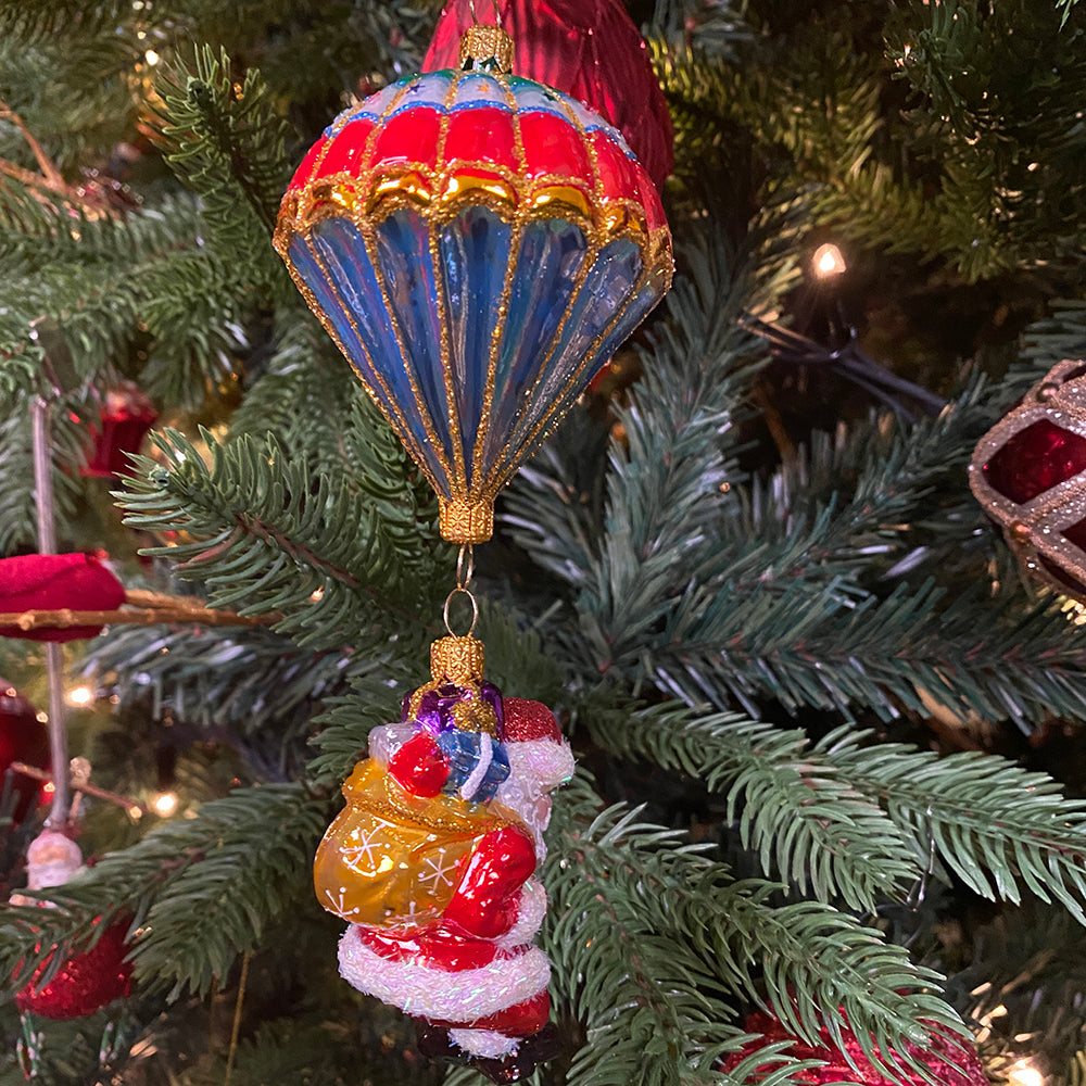 Viv! Christmas Kerstornament - Kerstman Parachute - mond geblazen glas - rood goud blauw groen - 18cm