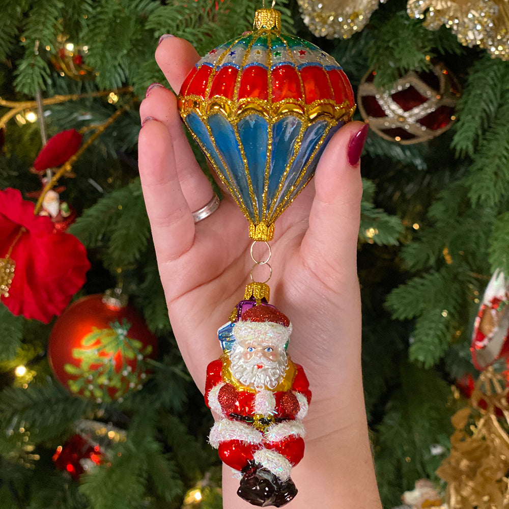 Viv! Christmas Kerstornament - Kerstman Parachute - mond geblazen glas - rood goud blauw groen - 18cm